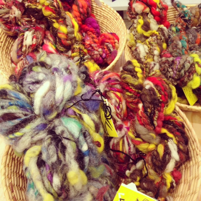 12月6日（木）レイコモノさんの手紡ぎ糸を販売します！　