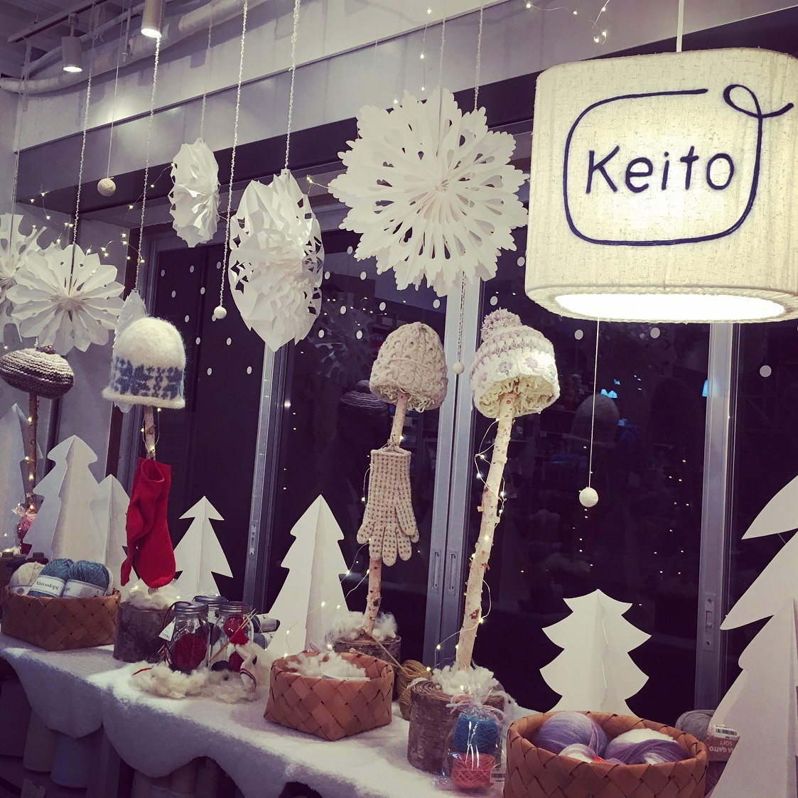 ウインドウディスプレイがクリスマスに！